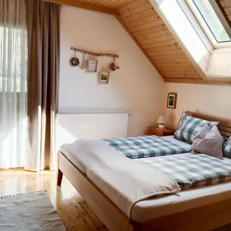 Bergbauernhof Stauder - Hirschbergalpakas Farm stay Lendorf